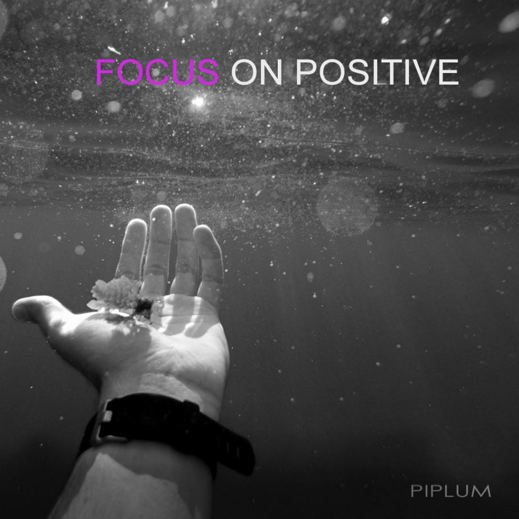 Focus on things that make you smile and feel special, not the things that put you down—uplifting quote. Focus-on-things-that-make-you-smile-and-feel-special-not-the-things-that-put-you-down-uplifting-quote