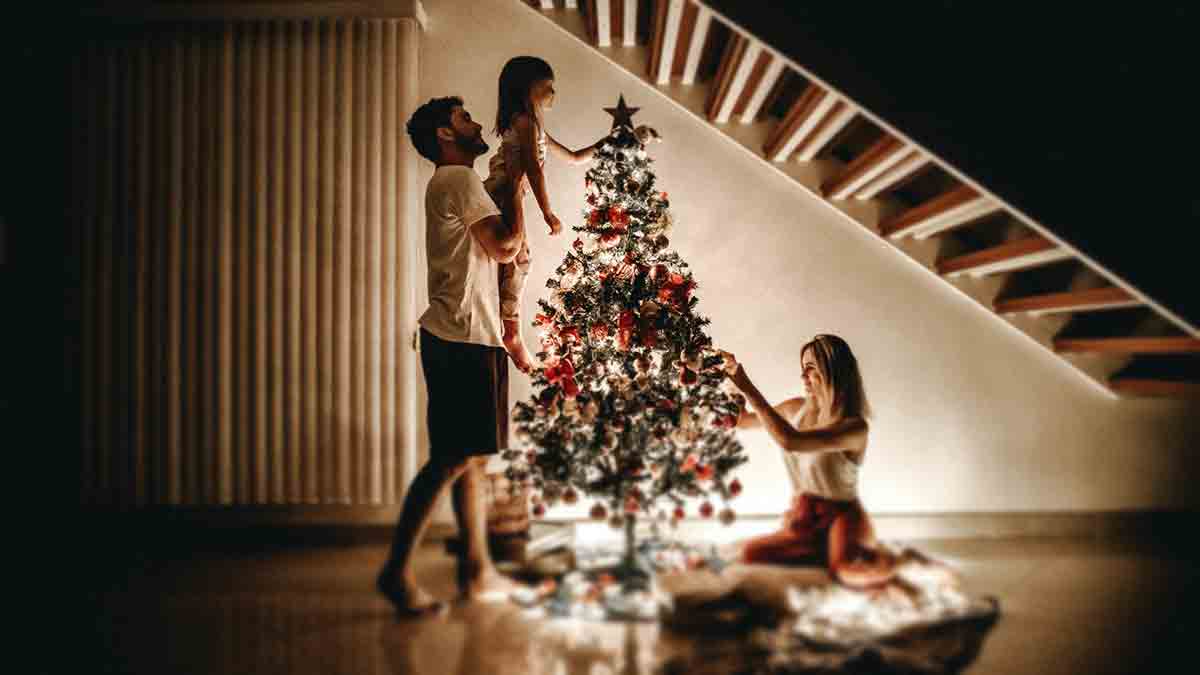 quick-and-straightforward-ideas-for-creating-a-festive-mood-for-the-whole-family-at-home