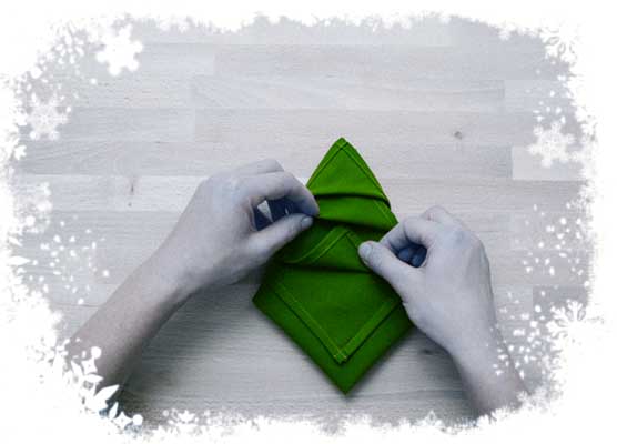 Christmas-tree-folding-tutorial-Hid- lower-layers-tips-underneath-the-upper-folds-Step-5a.