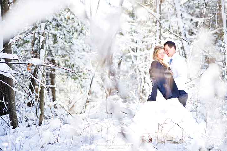 Christmas-wedding-photography-winter-and-snow