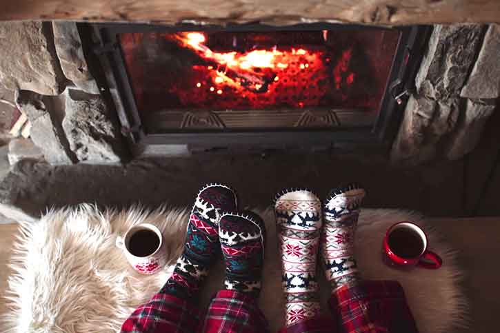 very-cozy-christmas-photo-woolen-socks