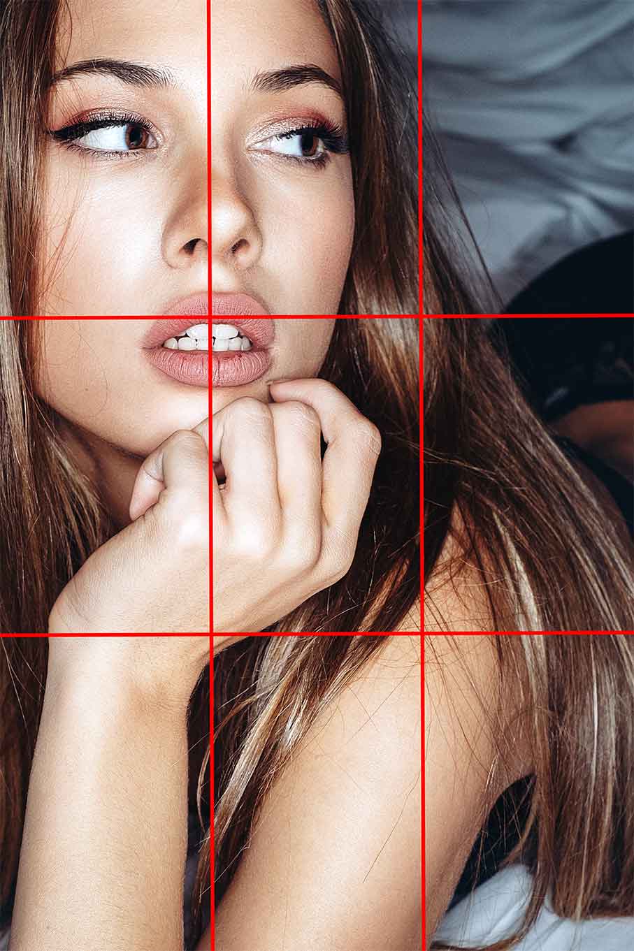 Rule of thirds is very important for a selfie rule-of-thirds-red-guides-very-important-for-taking-a-selfie