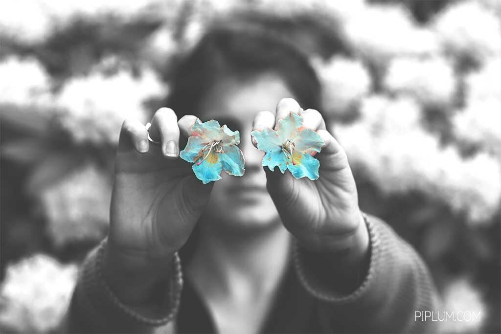 Every human being on earth loves fragrances and it automatically lifts up your mood too. Every-human-being-on-earth-loves-fragrances-and-it-automatically-lifts-up-your-mood-too