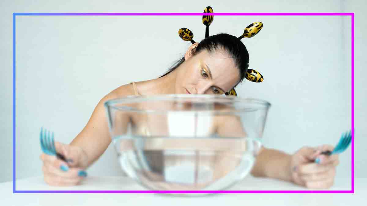 You might think that making homemade skin treatment is an issue. But it's not! womean-making-homemade-skin-treatment-is-an-issue
