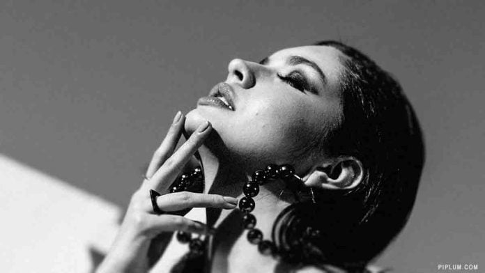 2022 beauty trends are a myriad of bold, unconventional, and novel beauty looks that added another dimension to an already exciting season. 2022 beauty trends are a myriad of bold, unconventional, and novel beauty looks that added another dimension to an already exciting season.